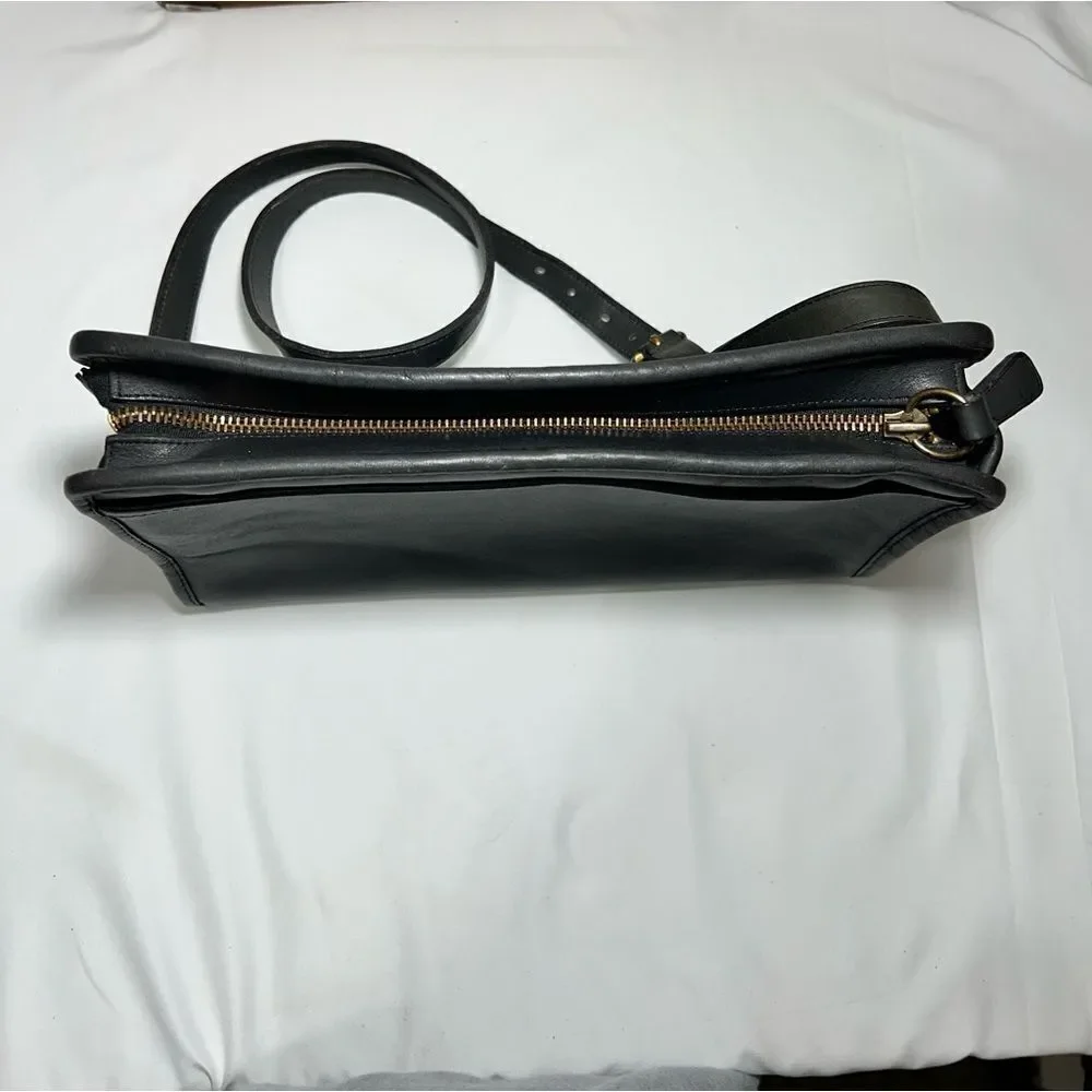 Coach Black Vintage Swagger 9820 Crossbody Bag With Hang Tag